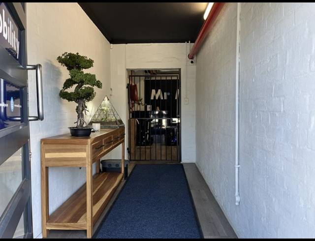 INDUSTRIAL PROPERTY TO RENT IN PAARDEN ISLAND